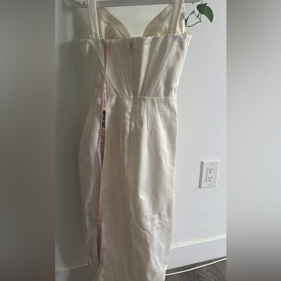 Faye House of CB dress - Picture 5 of 5